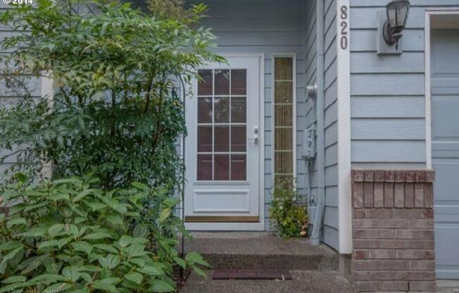 Spacious 3-Bedroom Townhouse with Open Living Areas and Private Patio