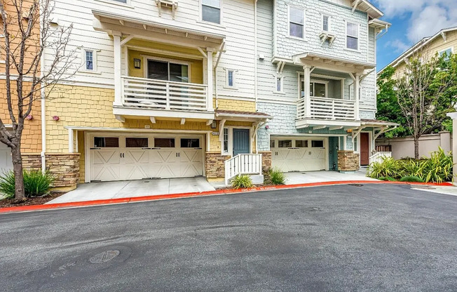 Amazing 3 bed 2 Bath Townhome!