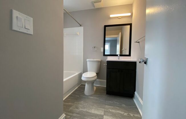 2 beds, 2 baths, 912 sqft, $1,950, Unit 503