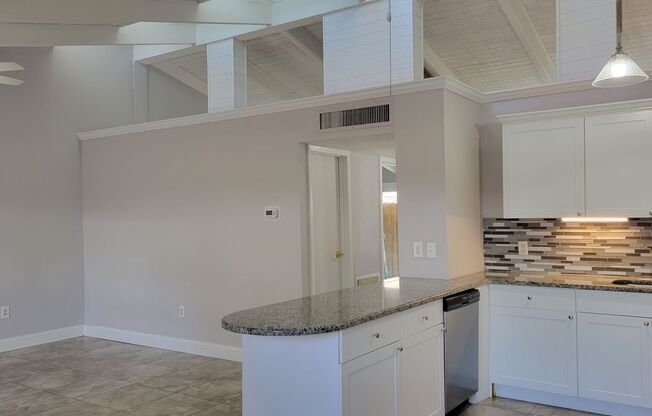 Annual UNfurnished ground floor beautifully renovated downtown Sarasota condo.