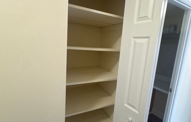 3 beds, 2 baths, 1,300 sqft, $2,100, Unit 3335 #202