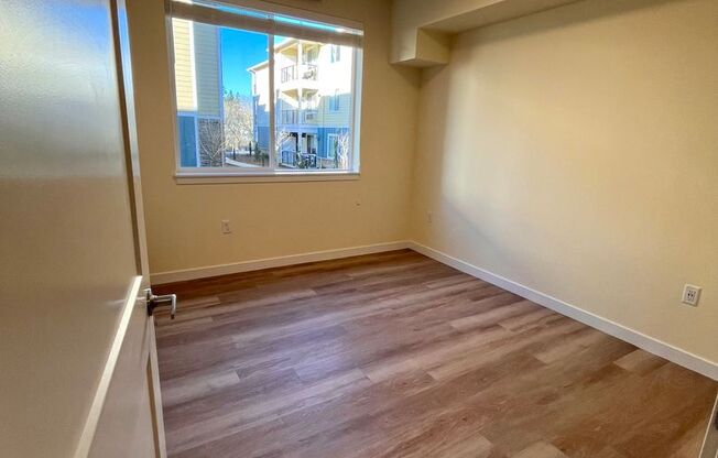 2 beds, 1 bath, $1,875, Unit E104