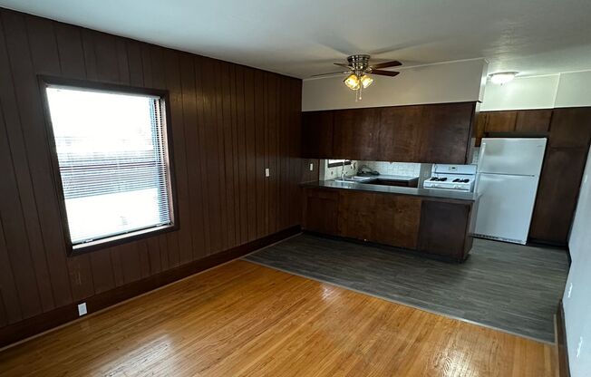 1 bed, 1 bath, 625 sqft, $1,250, Unit 44