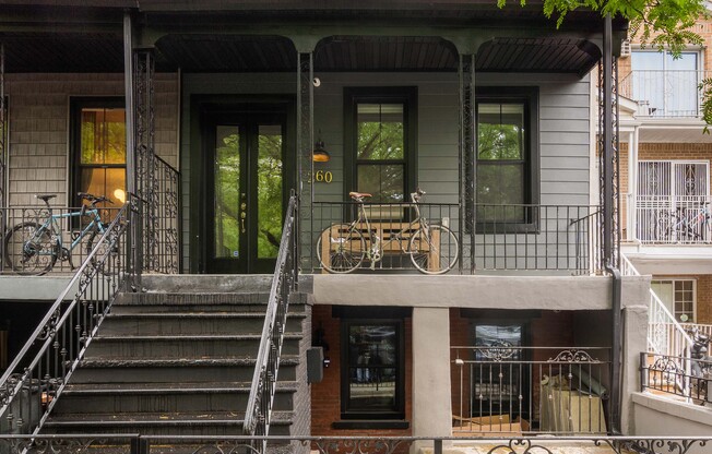 260 TOMPKINS AVE