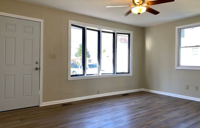 Spacious 3BD/1BA Home with a Huge Fenced Backyard in Essex!