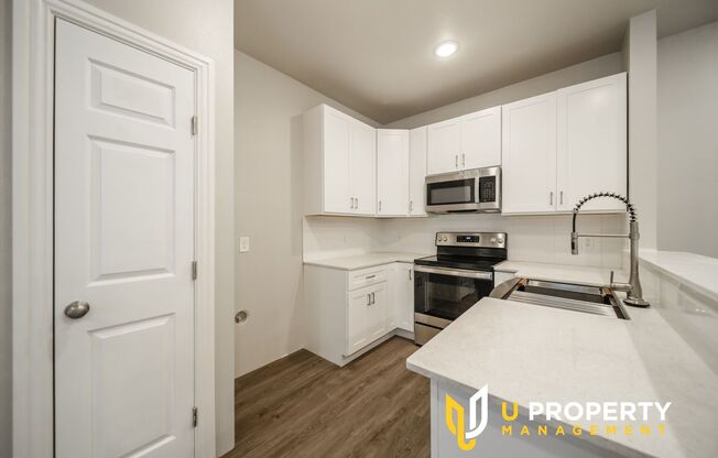 3 beds, 2.5 baths, 1,422 sqft, $1,450, Unit Unit 1016