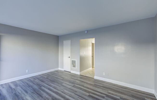 2 beds, 1.5 baths, $3,025, Unit Unit 12