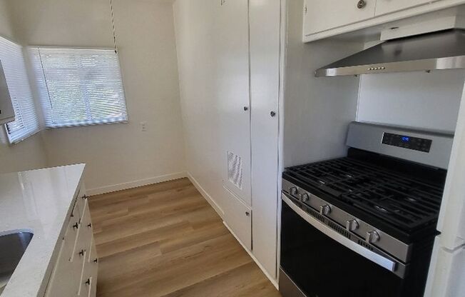 1 bed, 1 bath, 600 sqft, $2,250