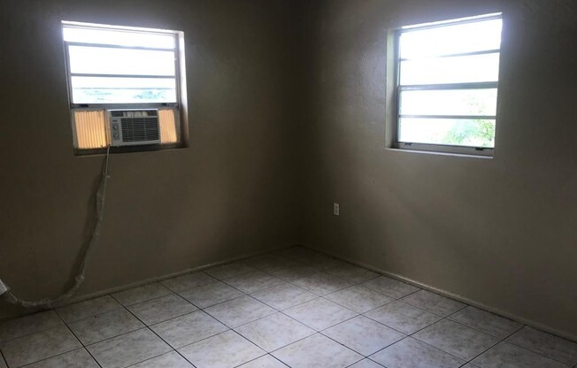 1 bed, 1 bath, $1,600