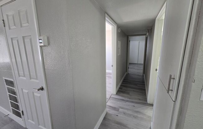 2 beds, 2 baths, 875 sqft, $1,455.5, Unit 21