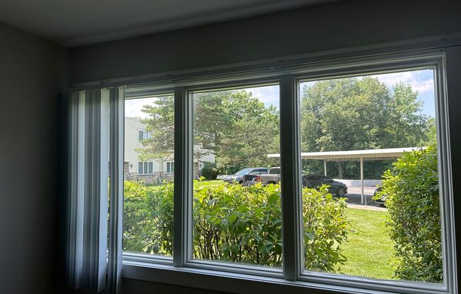 3 beds, 2.5 baths, 1,636 sqft, $1,379, Unit 729