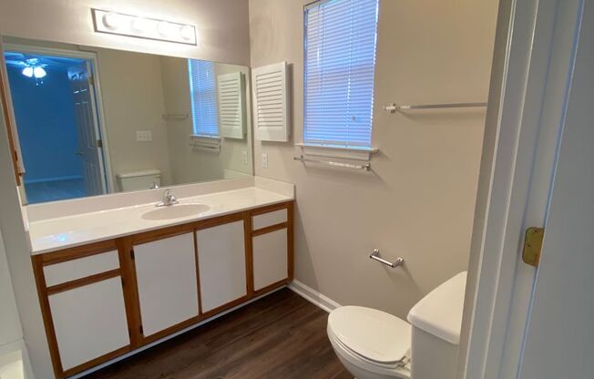 2 beds, 2 baths, 1,270 sqft, $1,375, Unit 2718-1