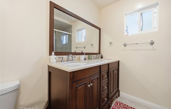 5 beds, 3.5 baths, 2,914 sqft, $5,500