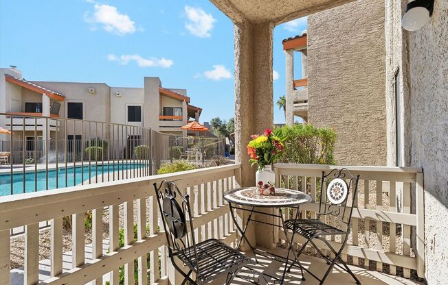 2 beds, 2 baths, 892 sqft, $1,359, Unit 323