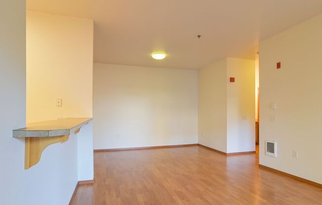 1 bed, 1 bath, $1,400, Unit 105