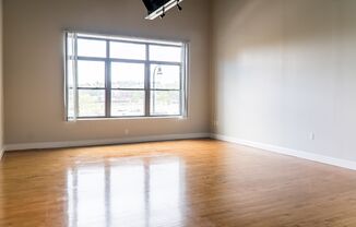 Studio, 1 bath, 975 sqft, $1,695, Unit 147