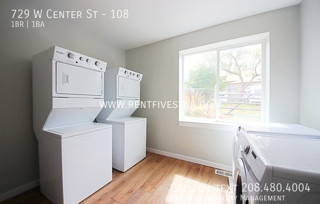 729 W CTR