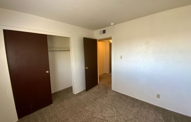 2 beds, 1 bath, 836 sqft, $900, Unit Unit D