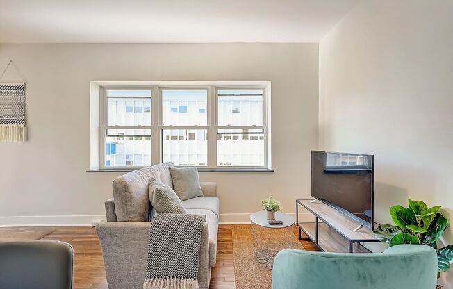 Victory Parkway Apartments - 2