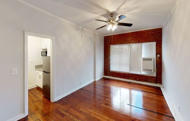 Studio, 1 bath, 250 sqft, $1,295, Unit 310