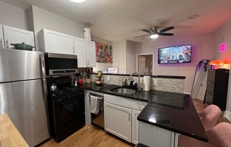 1 bed, 1 bath, 500 sqft, $2,300, Unit 1