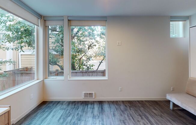 Studio, 1 bath, 244 sqft, $1,233, Unit 304