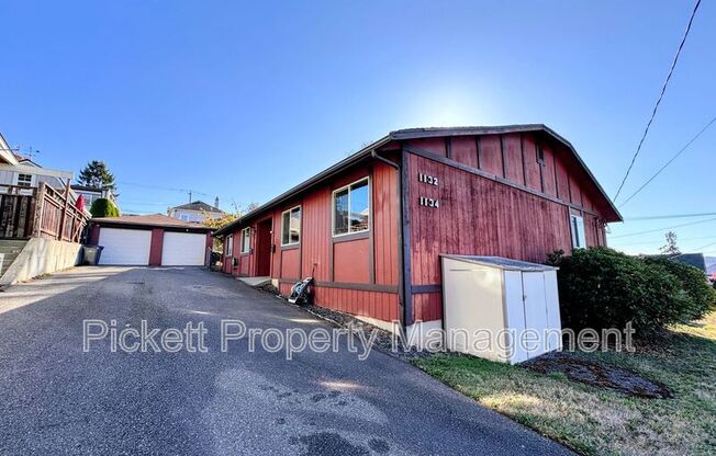 1132 SCOTT AVE