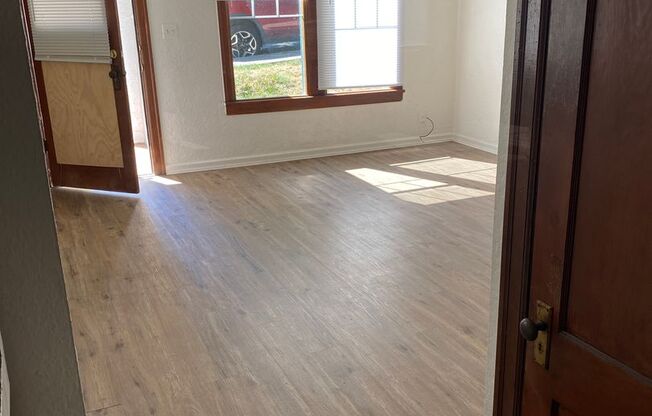 4 beds, 1 bath, $1,200, Unit 11202 (Upper)