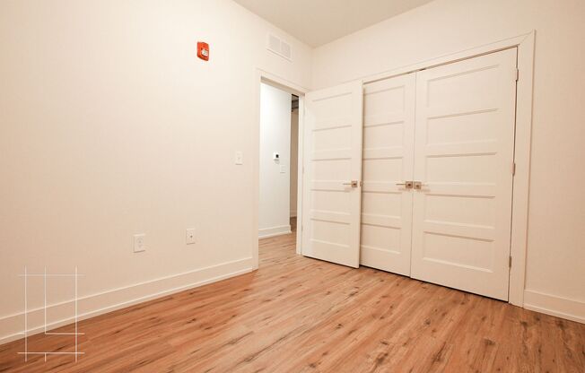 2 beds, 1 bath, $1,584, Unit 875 Michigan Ave Apt. 106