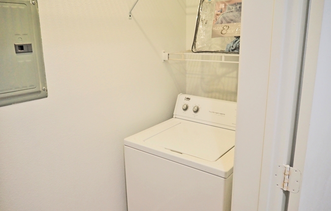 2 beds, 2 baths, 1,317 sqft, $3,300