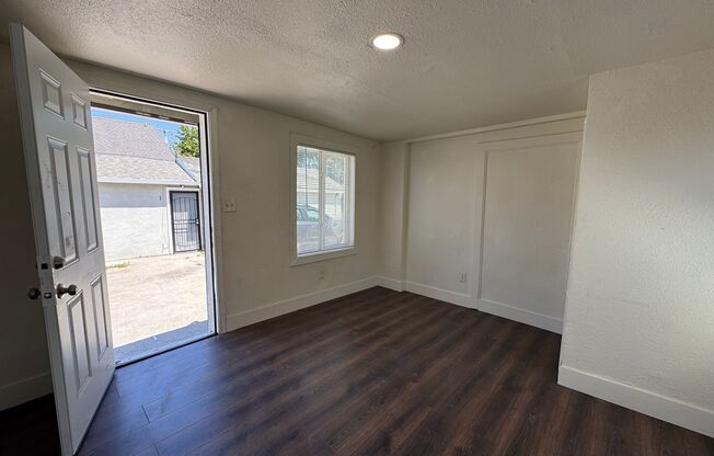 Large One Bed, One Bath Apartment