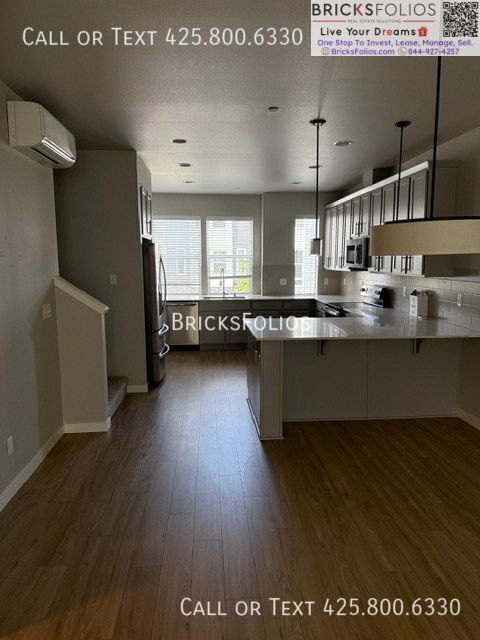13717 ADMIRALTY WAY