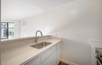 Studio, 1 bath, $2,650, Unit 2D