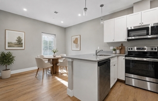 3 BURKE LN
