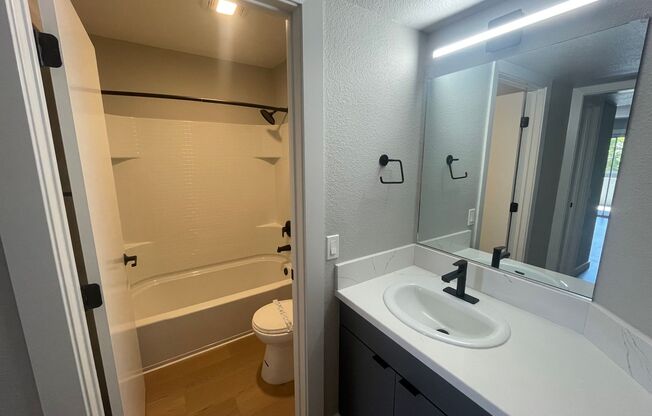 2 beds, 2 baths, 1,013 sqft, $3,515, Unit F-312