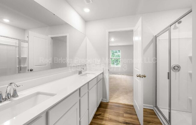 5 beds, 2.5 baths, 2,306 sqft, $2,245