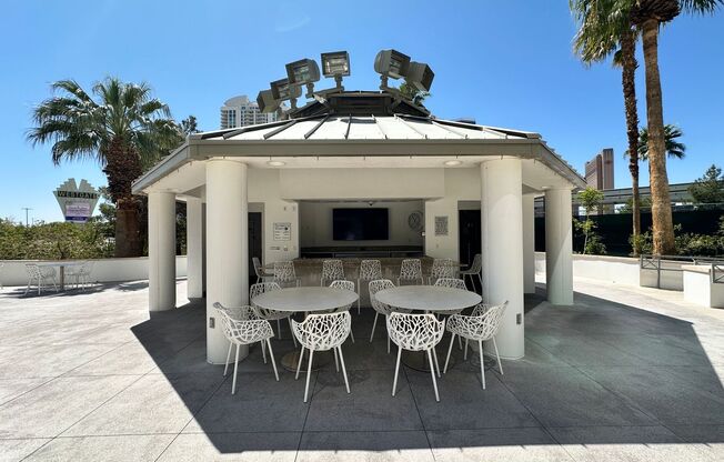 1 bed, 1.5 baths, $2,350, Unit #2505