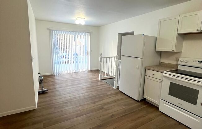 2 beds, 1 bath, $1,700