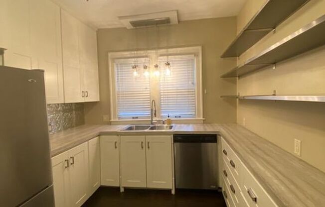 1 bed, 1 bath, $1,150, Unit 2028