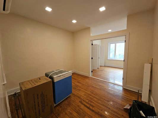 1 bed, 1 bath, $2,300, Unit 2F