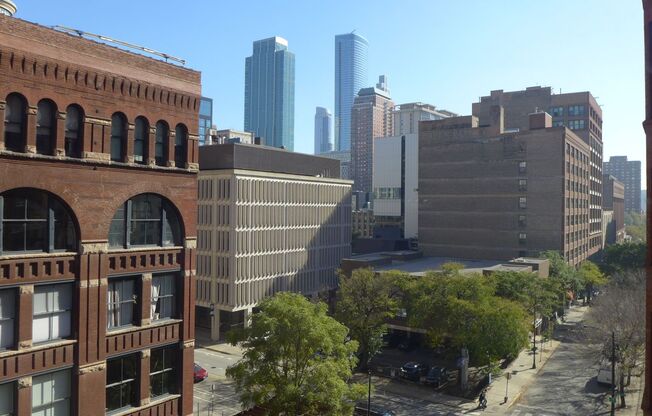 1 bed, 1 bath, 725 sqft, $2,050, Unit 06B