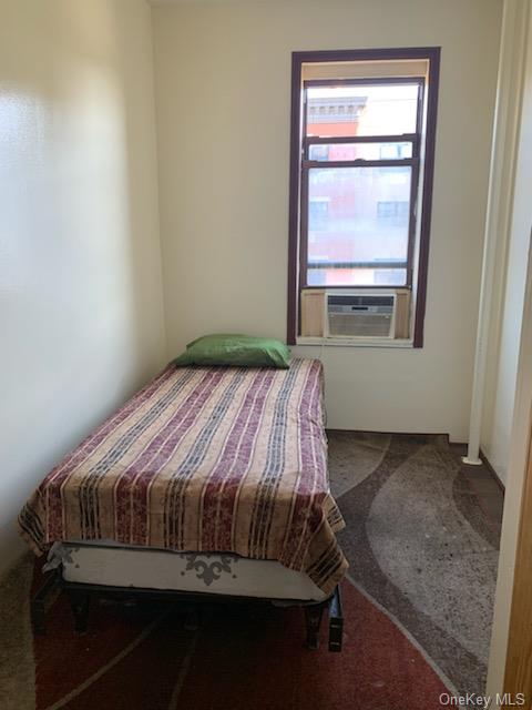 3 beds, 1 bath, 500 sqft, $3,900, Unit 24