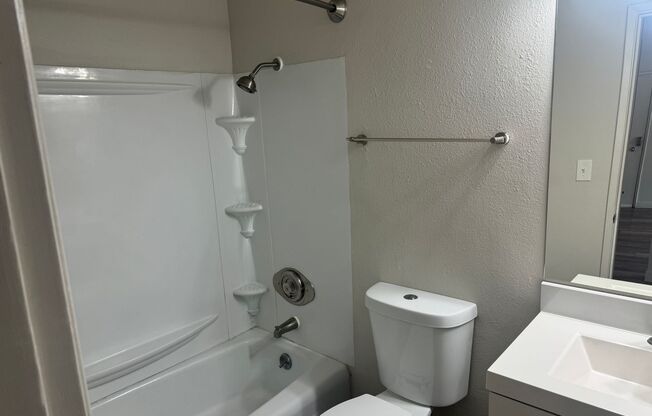 1 bed, 1 bath, 800 sqft, $1,395, Unit #11