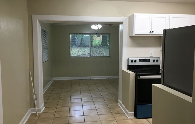 3 beds, 1 bath, $1,250