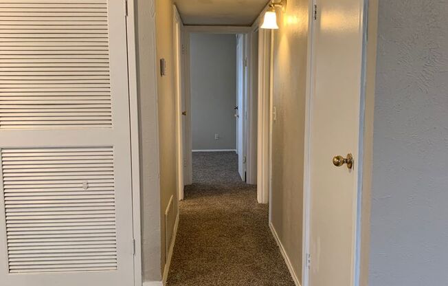 3 beds, 1 bath, $1,000