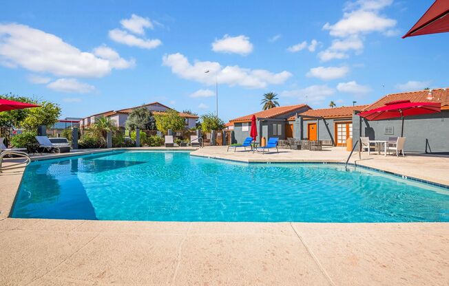 2 beds, 1 bath, 720 sqft, $1,175, Unit 10-2098