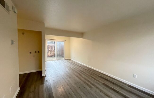 2 beds, 1.5 baths, 875 sqft, $2,150, Unit Unit B