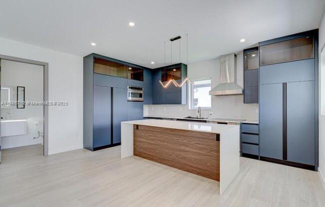 3900 SW 137 CT