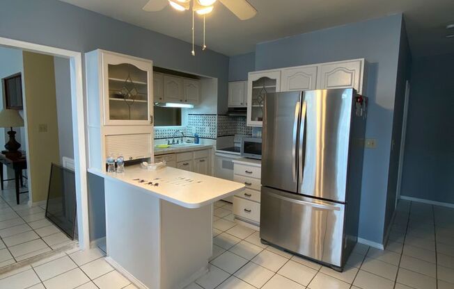 5 Bed/3 Bath UC Rental Located on McMillan $750/pp ($3,875/mo)!