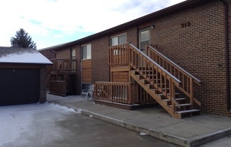 312 Hacker Ct